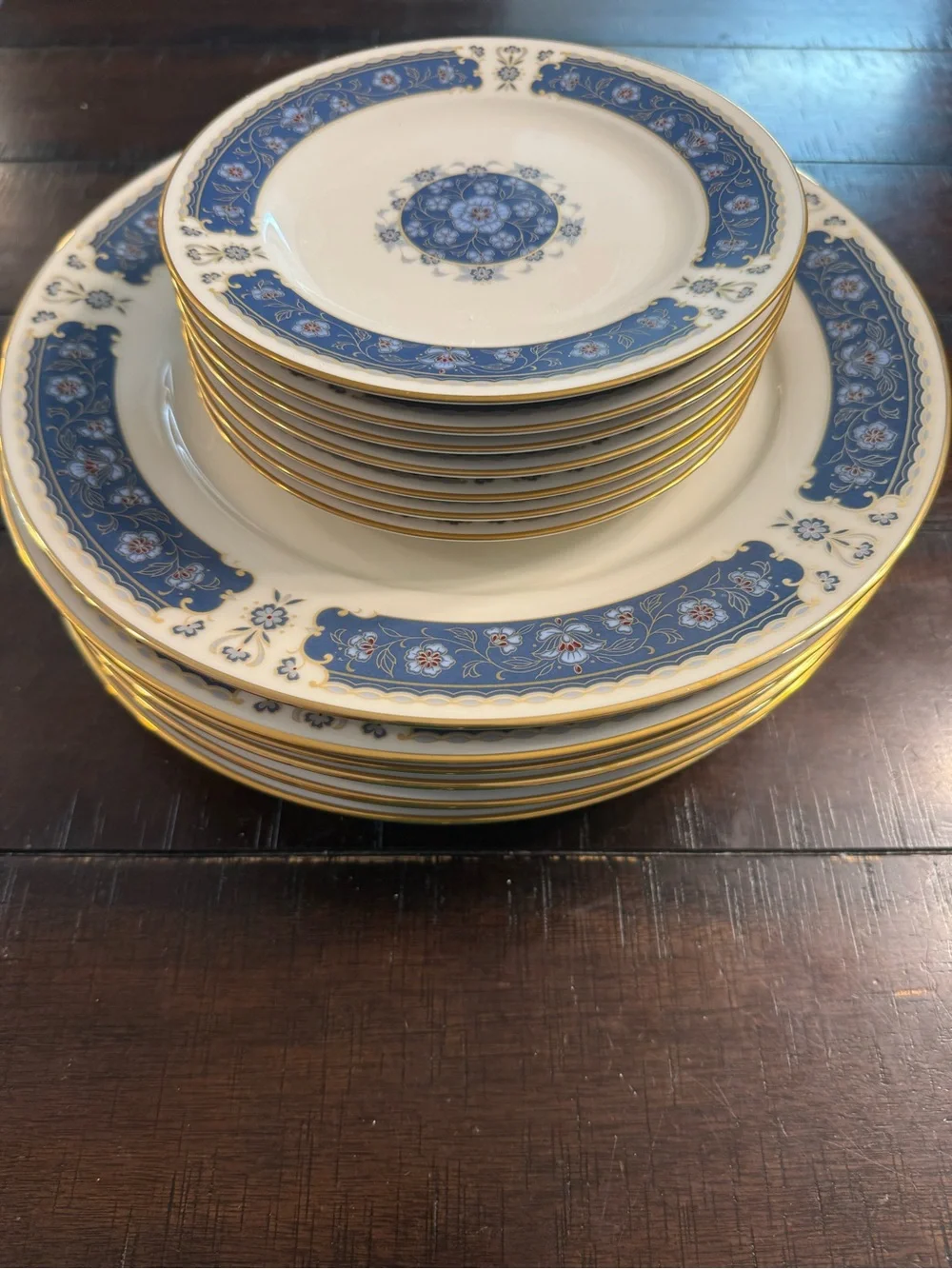 8-Vintage Carico Renaissance 7951 Fine China Set of 8-dinner plates & 7 salad